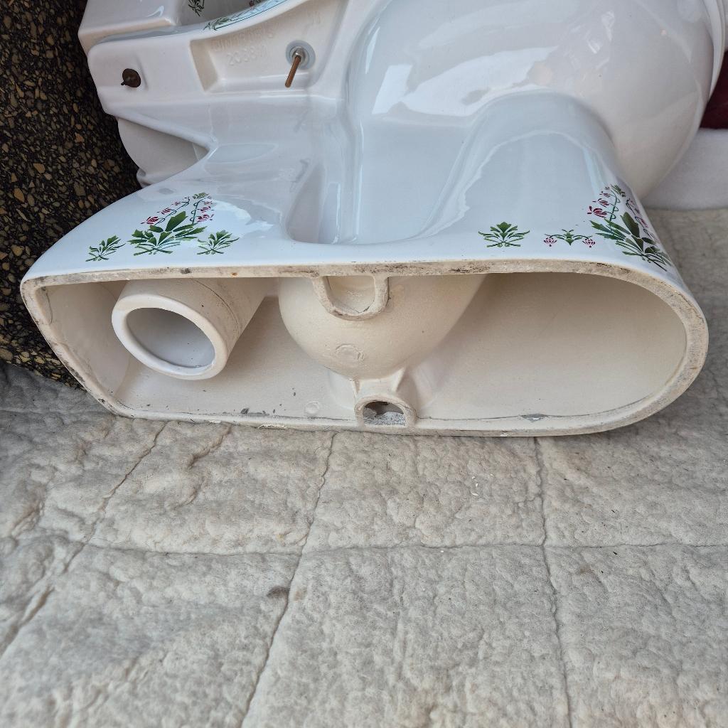 Uniek toilet, fontein, spiegel, wc-rol, handdoekring, lampen, Doe-het-zelf en Verbouw, Sanitair, Ophalen, Zo goed als nieuw, Steen