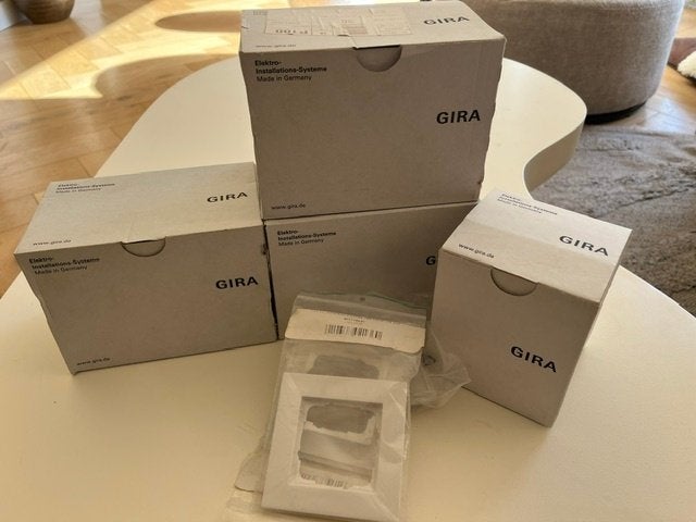 Gira E2 afdekramen zuiver wit mat 1-voudig en 2-voudig_NIEUW, Ophalen of Verzenden, Nieuw, Gira, Afdekraam