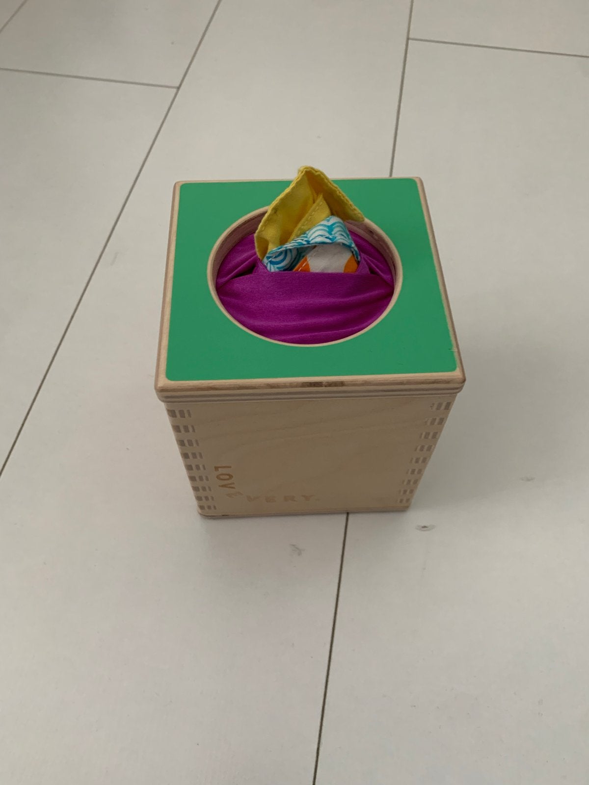 Lovevery Houten speeldoos met doekjes - Montessori speelgoed, Verzenden, Zo goed als nieuw, Overige typen