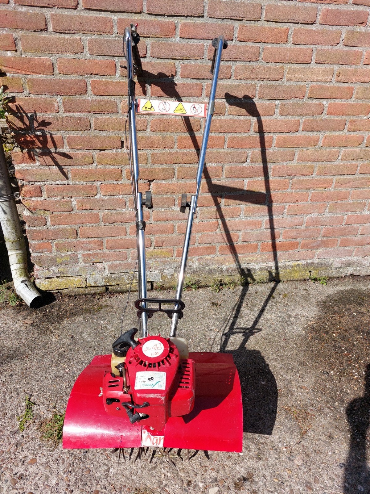 Mantis Benzine Tuinfrees met Verticuteerhark, Ophalen of Verzenden, Gebruikt, Benzine