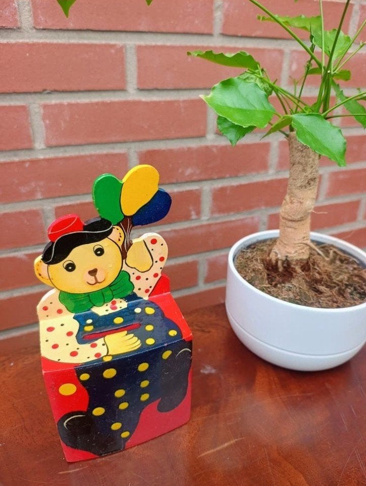 Vintage houten spaarpot beer met ballonnen authentiek handge, Ophalen of Verzenden