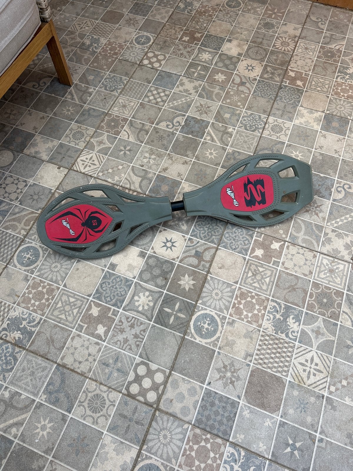 Waveboard - Grijs/Rood, Ophalen, Zo goed als nieuw, Waveboard