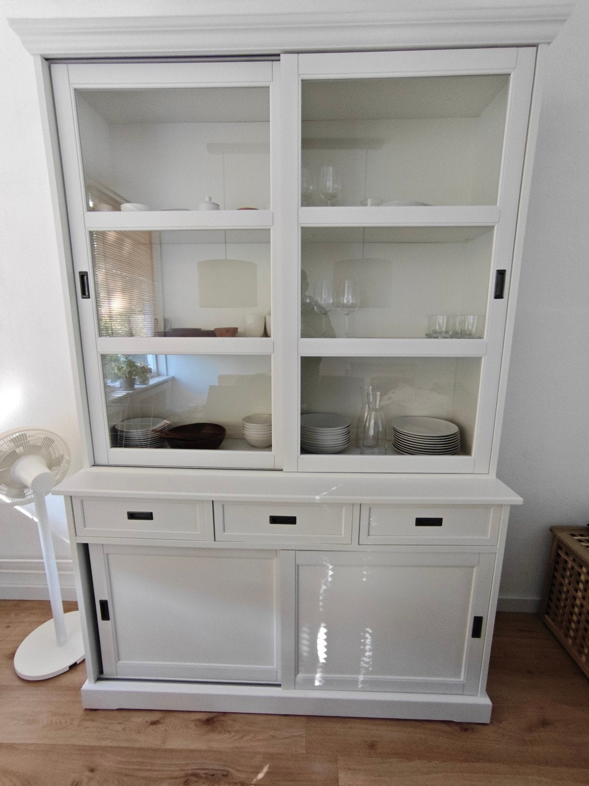 Ikea Larsfrid Vitrinekast 154x226 cm, Gebruikt, Met deur(en), 150 tot 200 cm, Ophalen of Verzenden