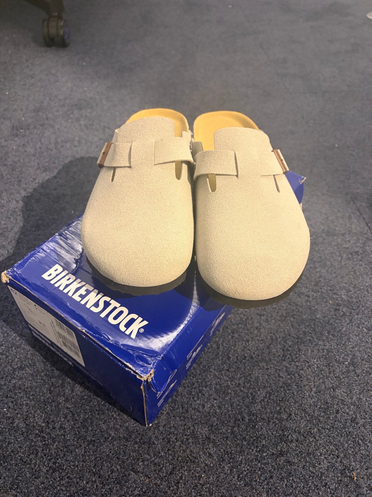 Nieuwe Birkenstock met prijskaartje - Snelle verzend, Kleding | Dames, Ophalen of Verzenden, Nieuw, Beige, Slippers