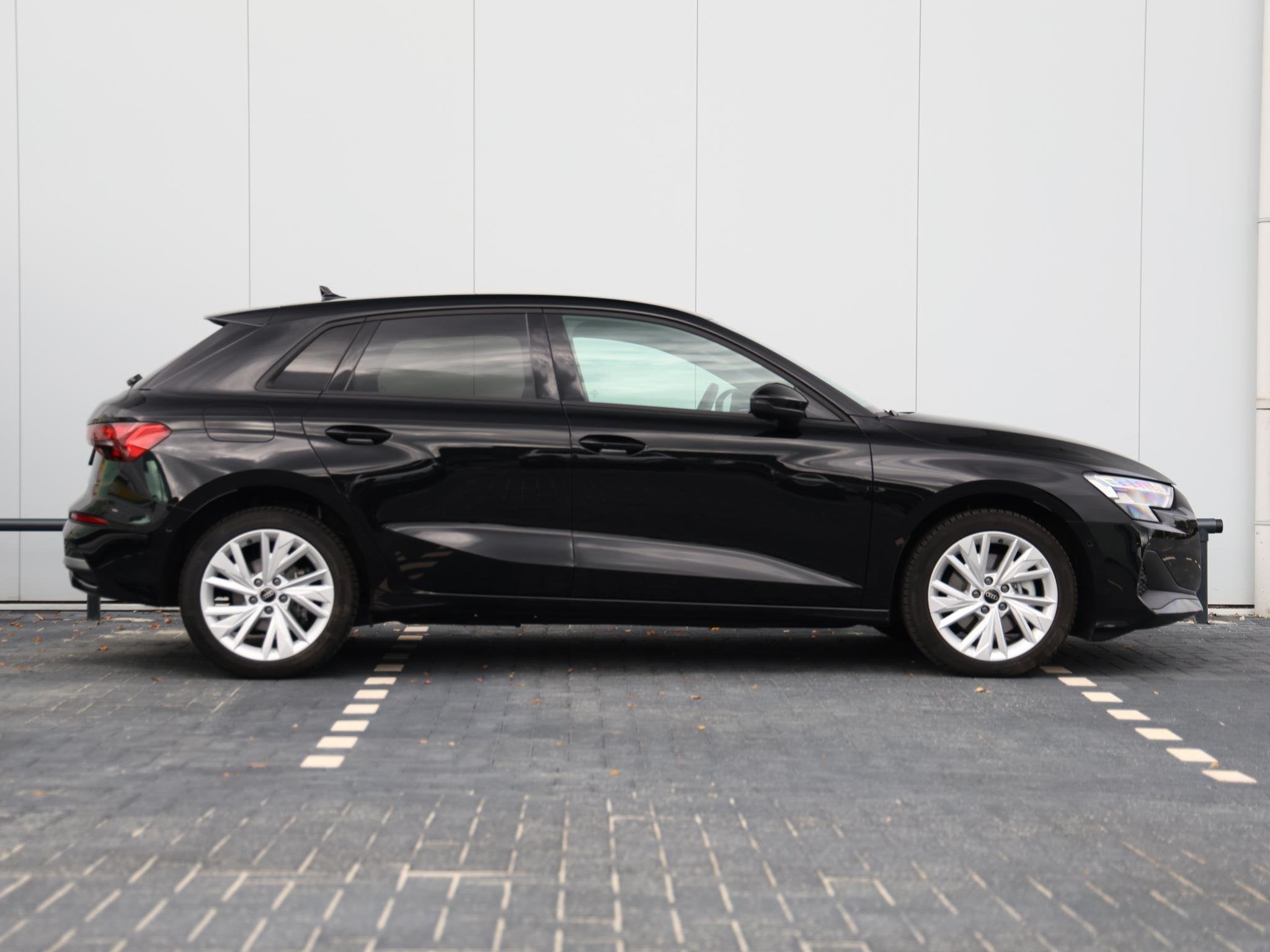 Audi A3 Sportback 40 TFSI e S edition | Achteruitrijcamera |, Auto's, 150 min, Leder en Stof, Bedrijf, 91 km/l