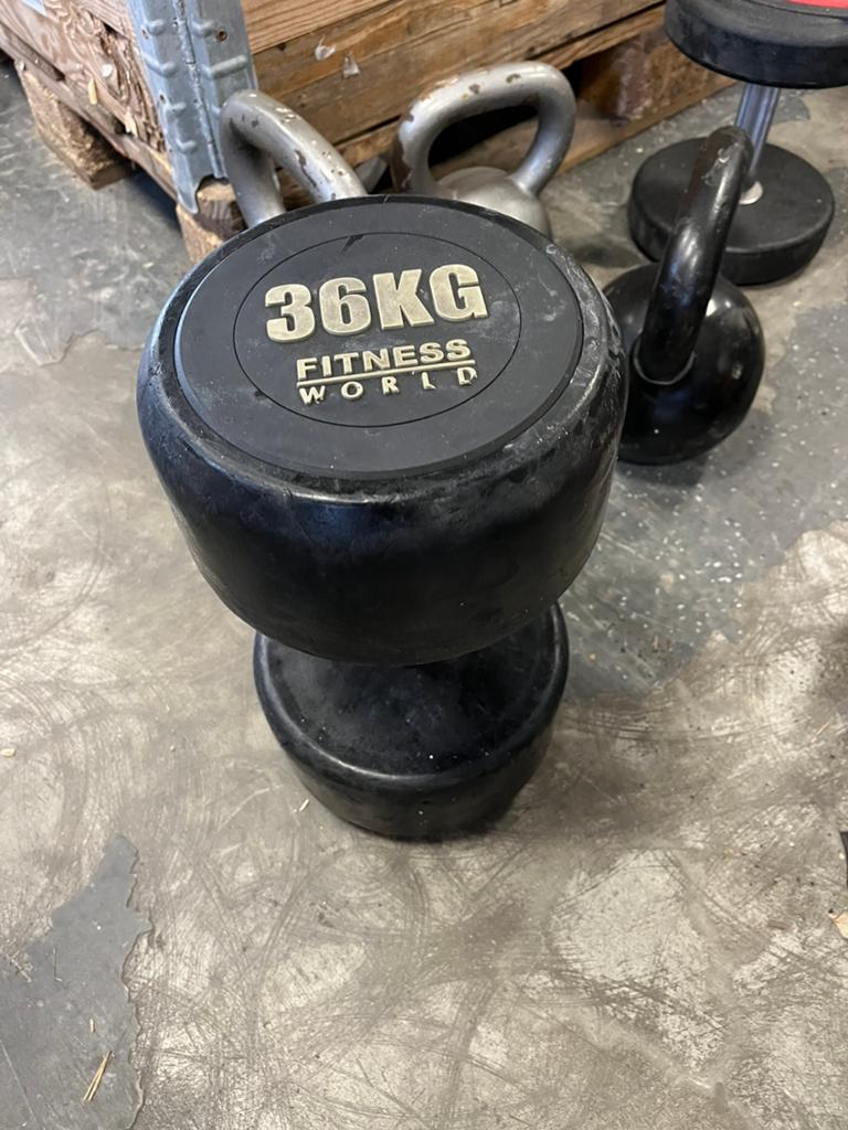 1 x 36 kg rubberen dumbbell gewicht, Ophalen, Dumbbell, Gebruikt, Rubberen dumbbell