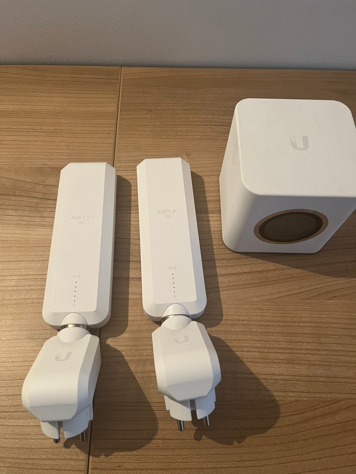 Ubiquity Amplify HD mesh wifi., Computers en Software, Routers en Modems, Ophalen of Verzenden, Zo goed als nieuw