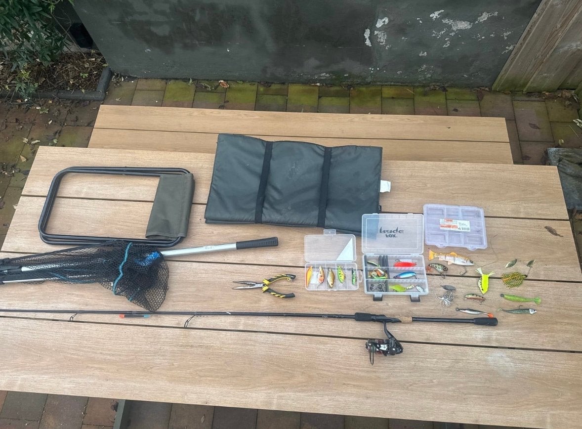 Complete vis set met hengel, kunstaas, stoel en schepnet, Ophalen of Verzenden, Gebruikt, Complete hengel