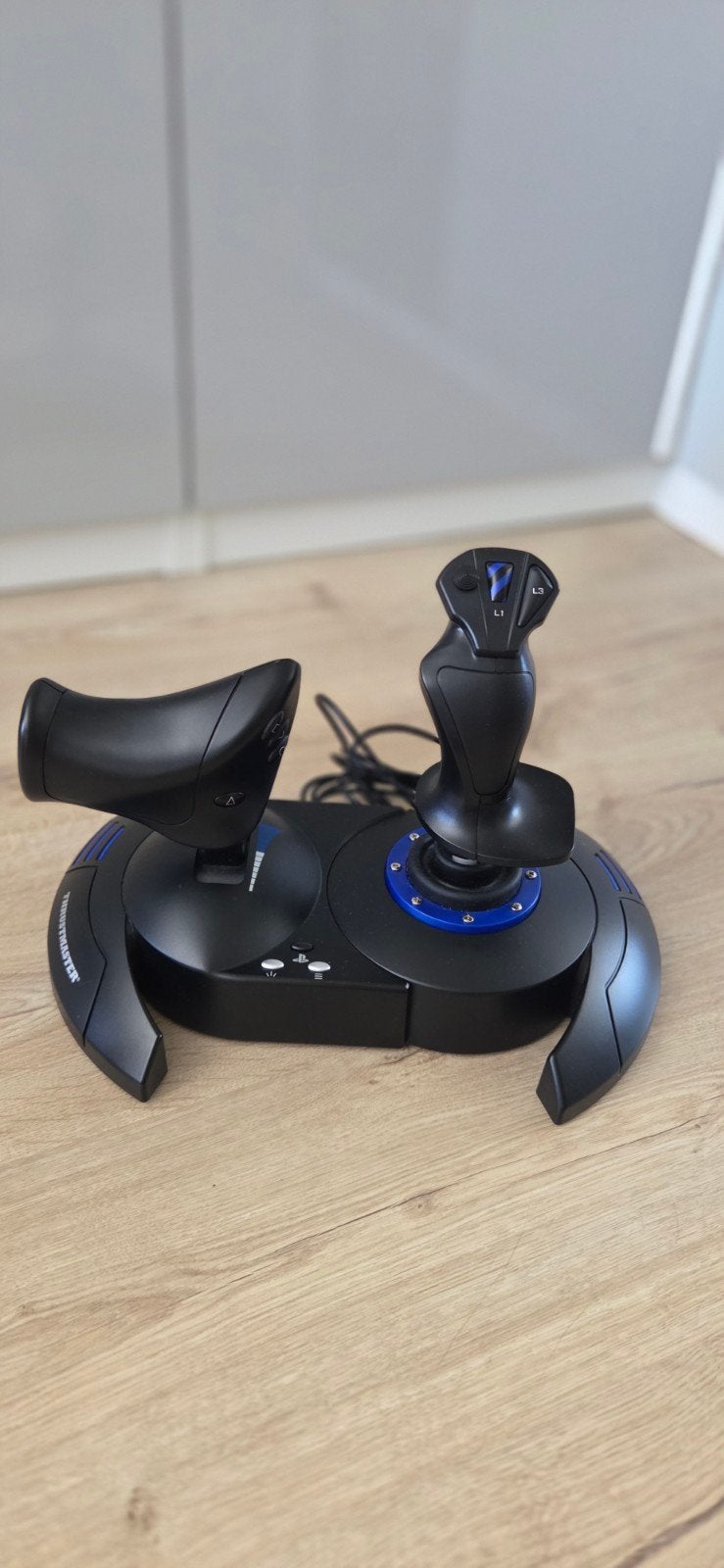 Thrustmaster T.Flight Hotas 4 Joystick voor PS4&5/PC, Ophalen of Verzenden, Zo goed als nieuw, Thrustmaster