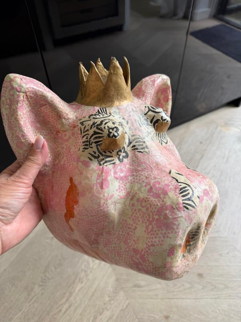 Varkenskop en koeienkop van papier-maché, Ophalen of Verzenden, Gebruikt, Meerkleurig, Papier/karton