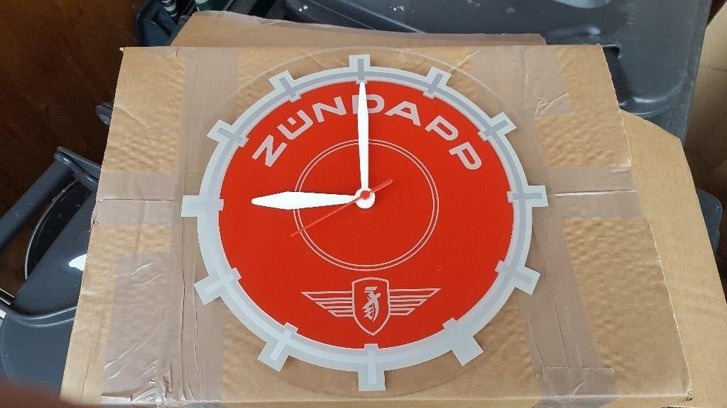ZUNDAPP TELLER KLOK 30 cm werkt nog perfect en nog erg mooi, Fietsen en Brommers, Brommeronderdelen | Zundapp, Ophalen of Verzenden