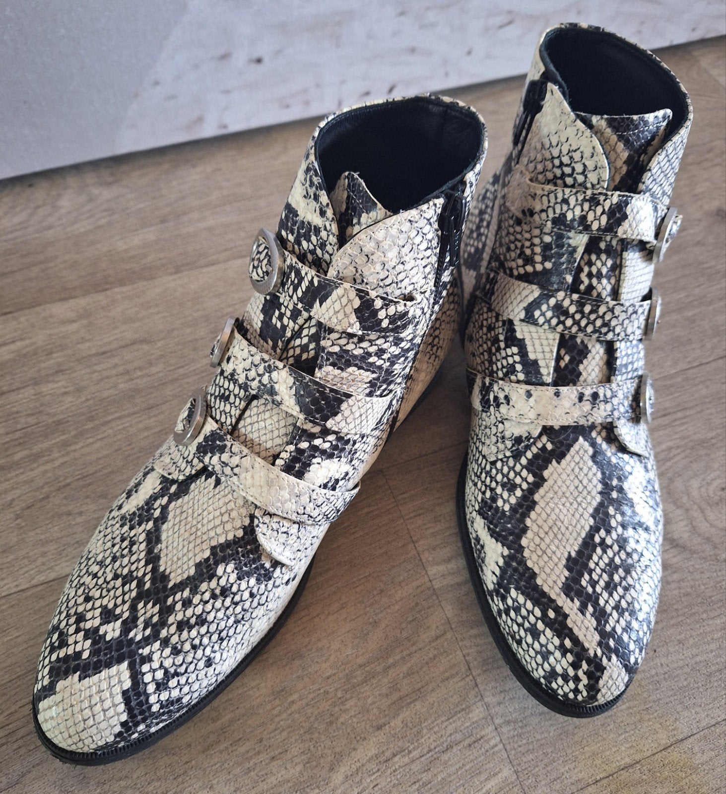 Prachtige durea schoenen mt 40,5 2x gedragen, Ophalen of Verzenden, Zo goed als nieuw, Lage of Enkellaarzen
