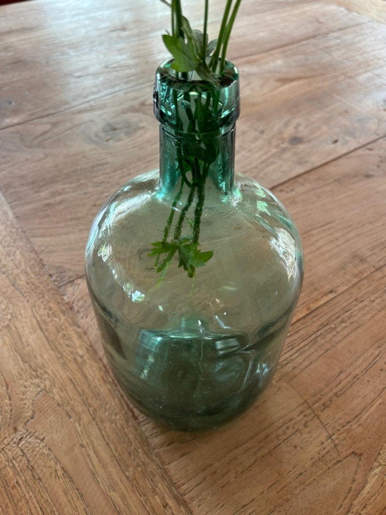 Prachtige Vintage Groene Wijnfles / Bloemenvaas (30 cm), Huis en Inrichting, 30 cm, Ophalen of Verzenden, Groen, Glas