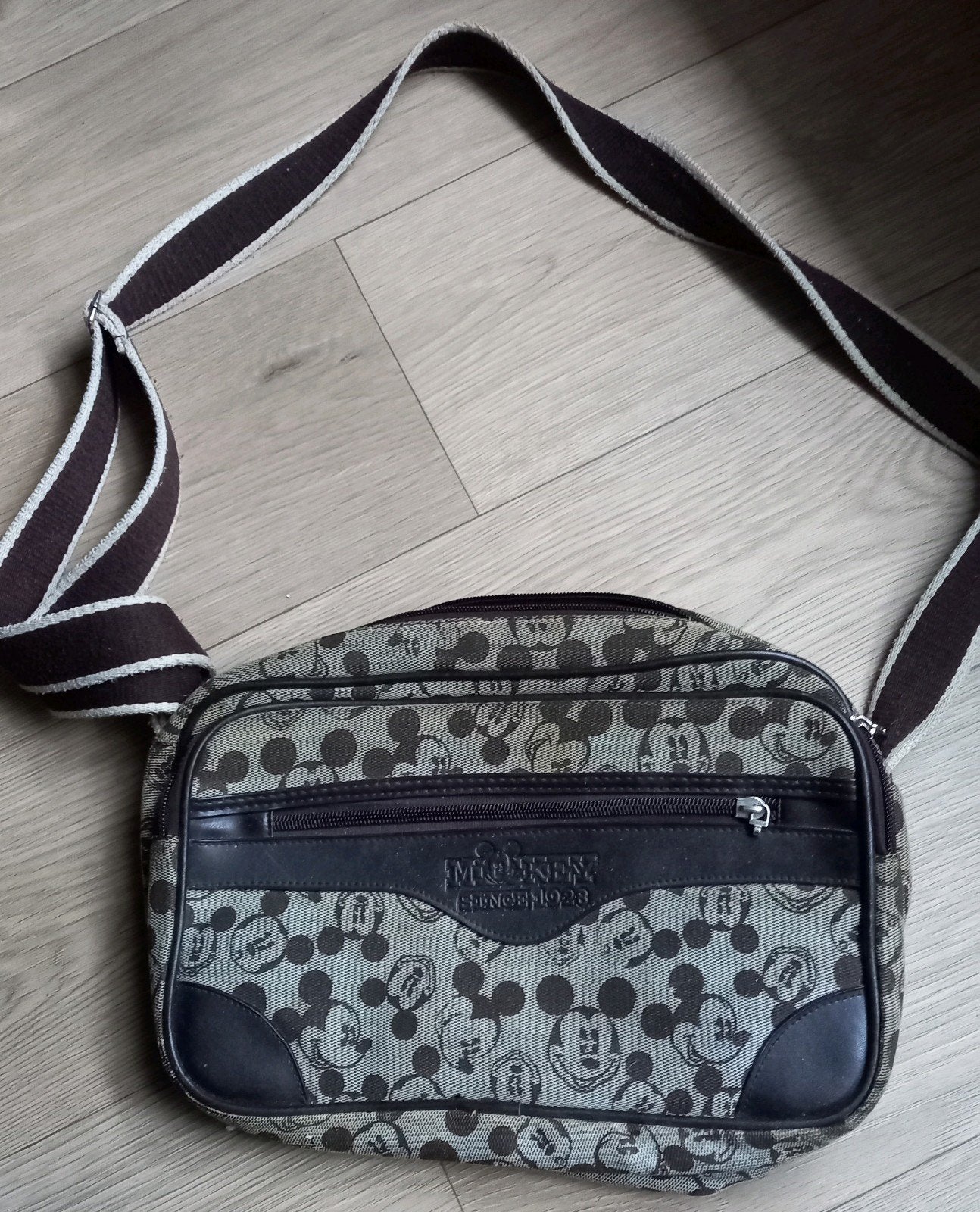 Mickey mouse tas.  Bruin  beige., Ophalen of Verzenden, Nieuw, Beige