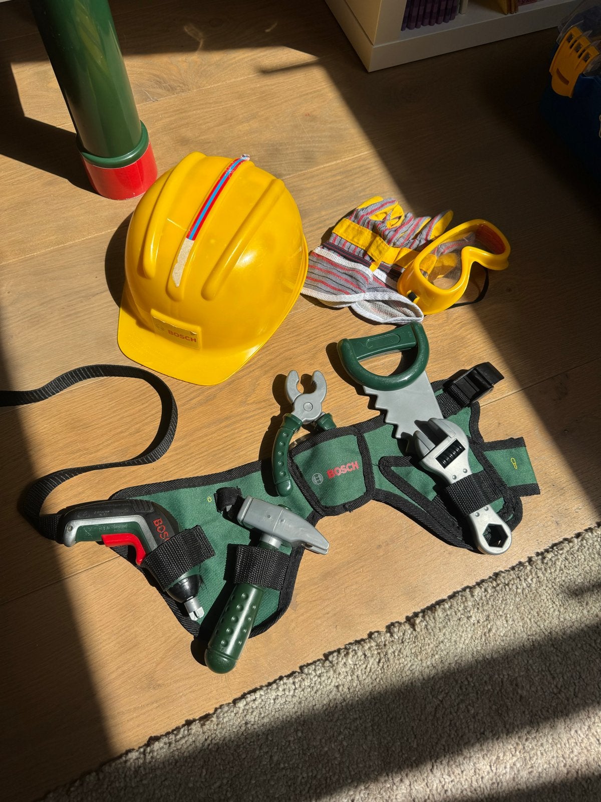 Klein Bosch gereedschap belt met accessoires, Kinderen en Baby's, Speelgoed | Overig, Ophalen of Verzenden, Gebruikt, Jongen of Meisje