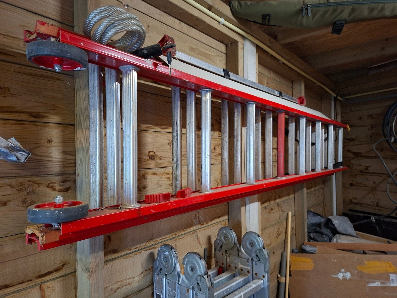 Altrex ladder, Doe-het-zelf en Verbouw, Ladders en Trappen, Ophalen, Zo goed als nieuw, 4 meter of meer