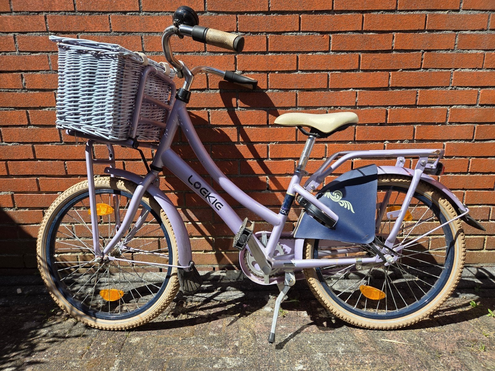 Paarse Loekie Country Tour fiets 20 inch met rieten mand, Ophalen, Gebruikt, Loekie, Terugtraprem