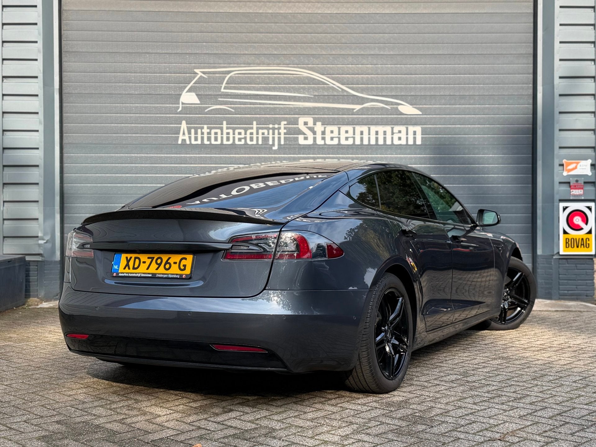 Foto 2 van Tesla Model S 75D Base | Carbon | Luchtvering | Panorama