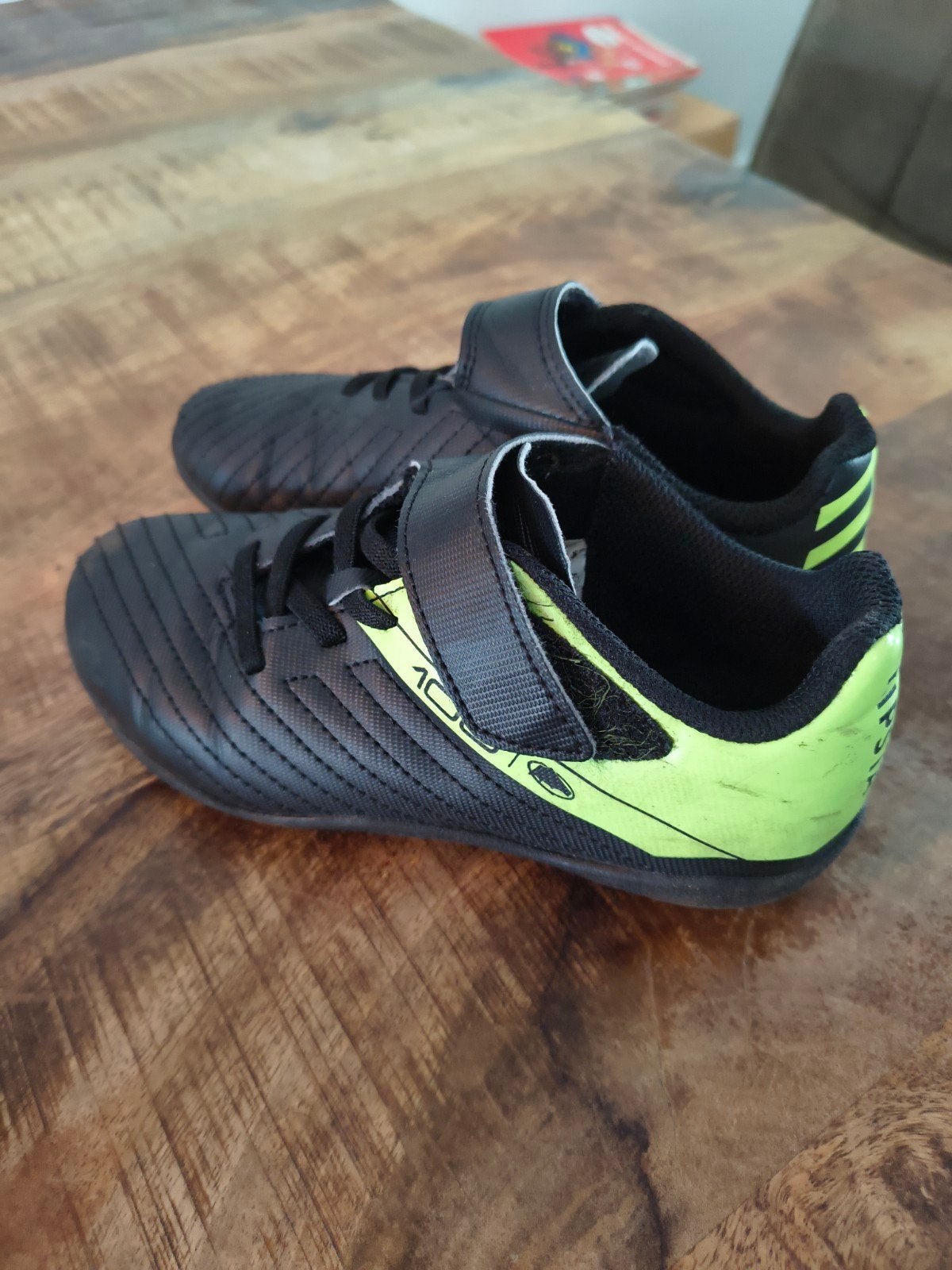 Kipsta voetbalschoenen maat 30, Sport en Fitness, Voetbal, Maat XS of kleiner, Ophalen, Zo goed als nieuw, Schoenen