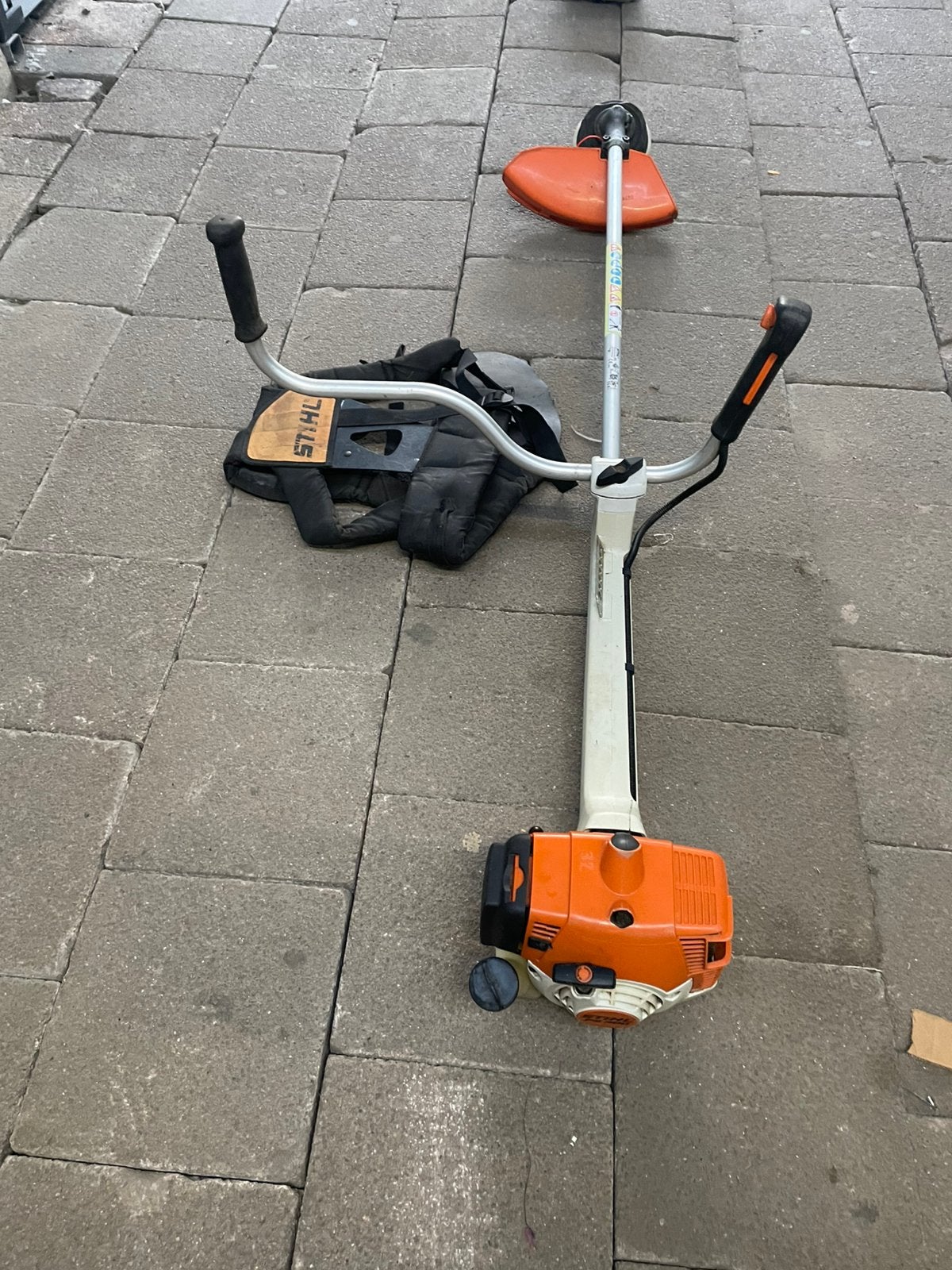 Stihl bosmaaier FS 300,nette en goede staat, Ophalen, Zo goed als nieuw, Benzine