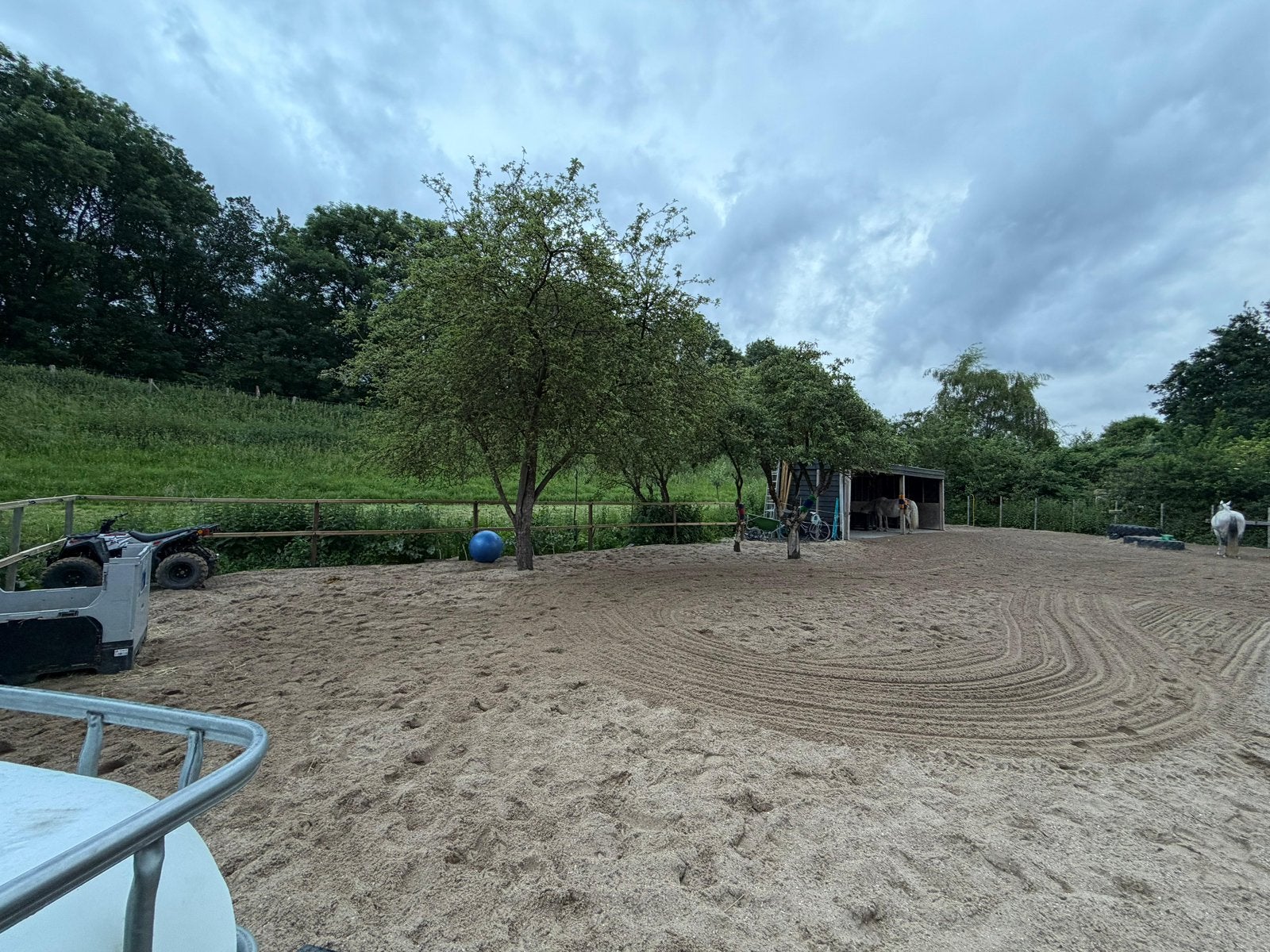 Paddock paradise, Stalling of Weidegang