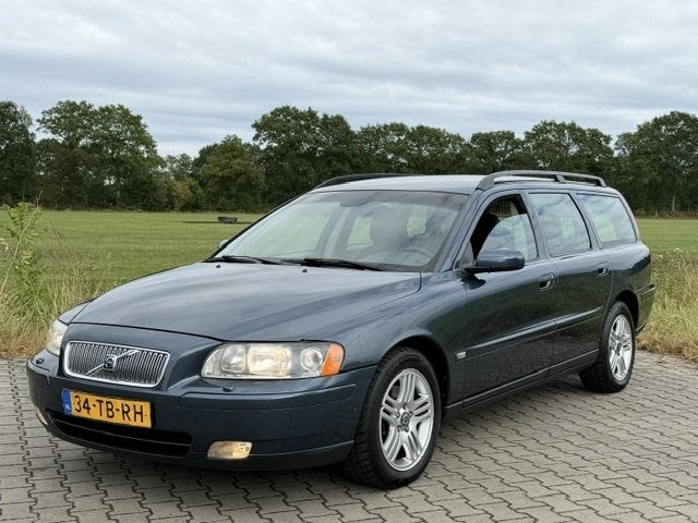 Volvo V70 2.4 ED.2 LEDER STL VERW NW KOPPELING RIJDT PERF, Zwart, Blauw, 1470 kg, Euro 4