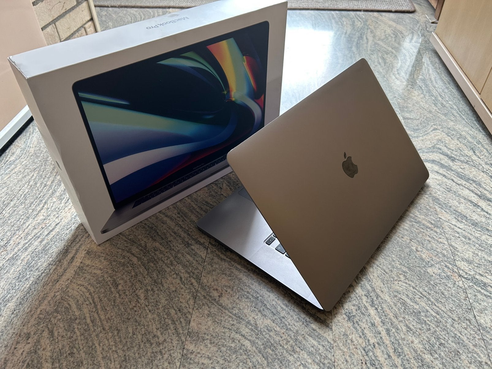Macbook Pro 16inch 2019 Touchbar 2,6GHz i7 64GB RAM 512GB, MacBook Pro, 64 GB of meer, 2 tot 3 Ghz, Ophalen of Verzenden