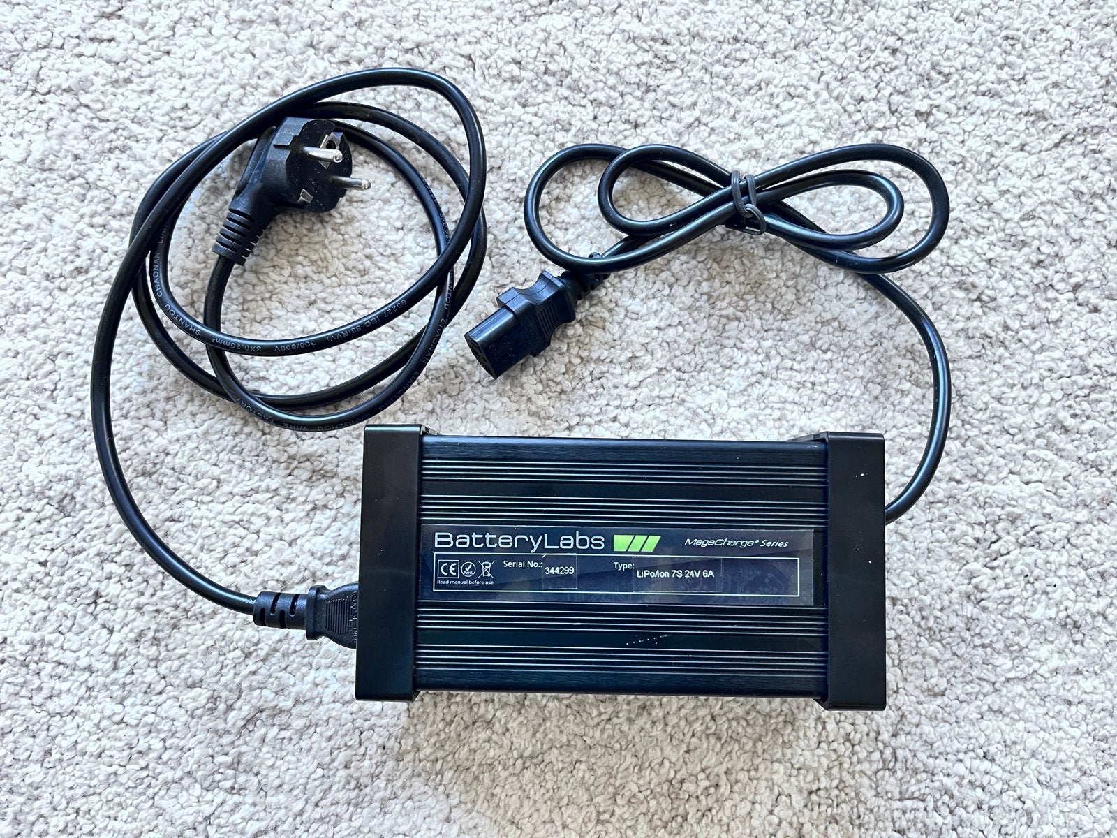 Acculader LiPo/Ion 24V 6A 7S - BatteryLabs, Ophalen of Verzenden, Zo goed als nieuw