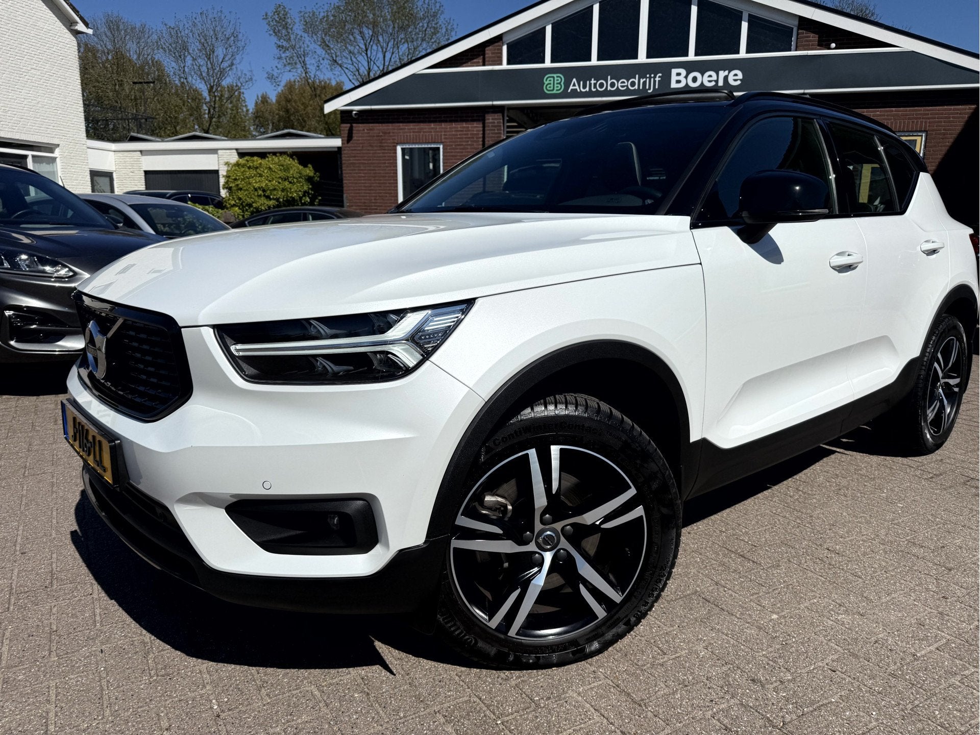 Volvo XC40 2.0 B4 200pk R-Design Panoramadak, Trekhaak, Came, 4 cilinders, 1969 cc, Wit, Origineel Nederlands