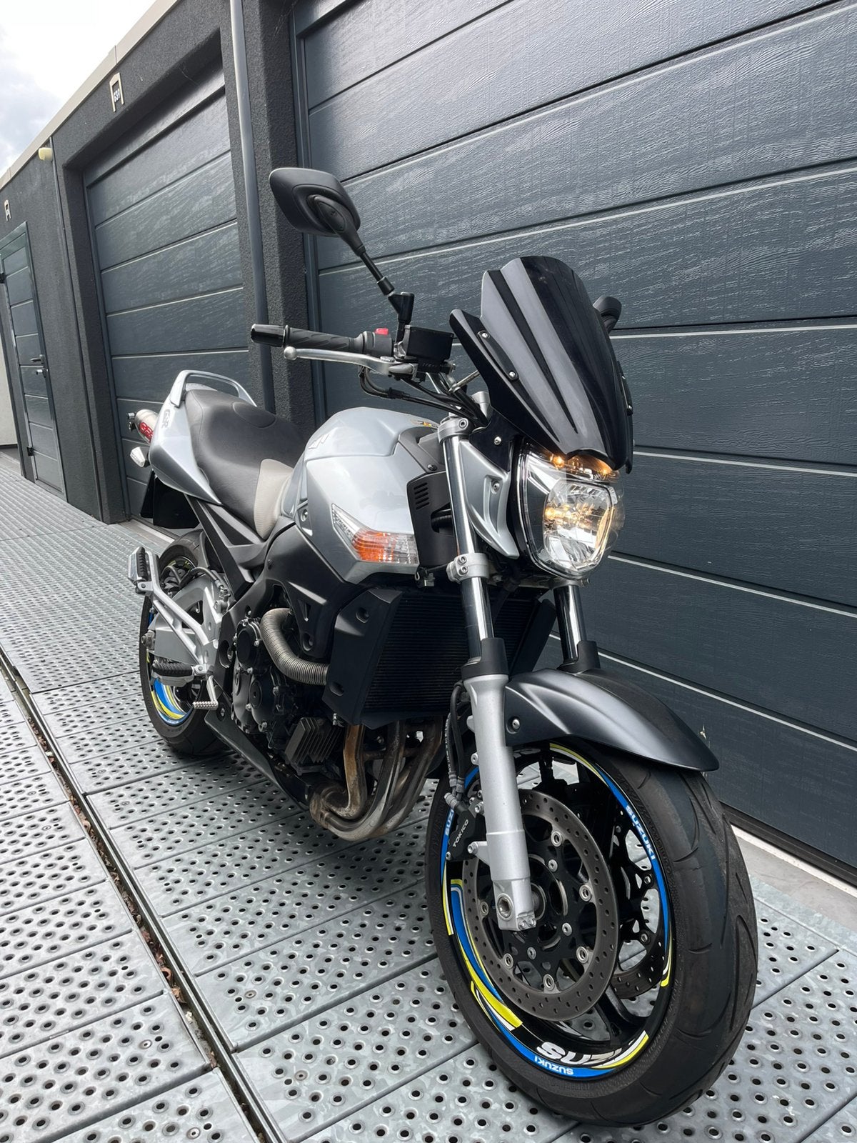 Suzuki gsr 600, Sportuitlaat, Occasion, 4 cilinders, Motorrijbewijs A