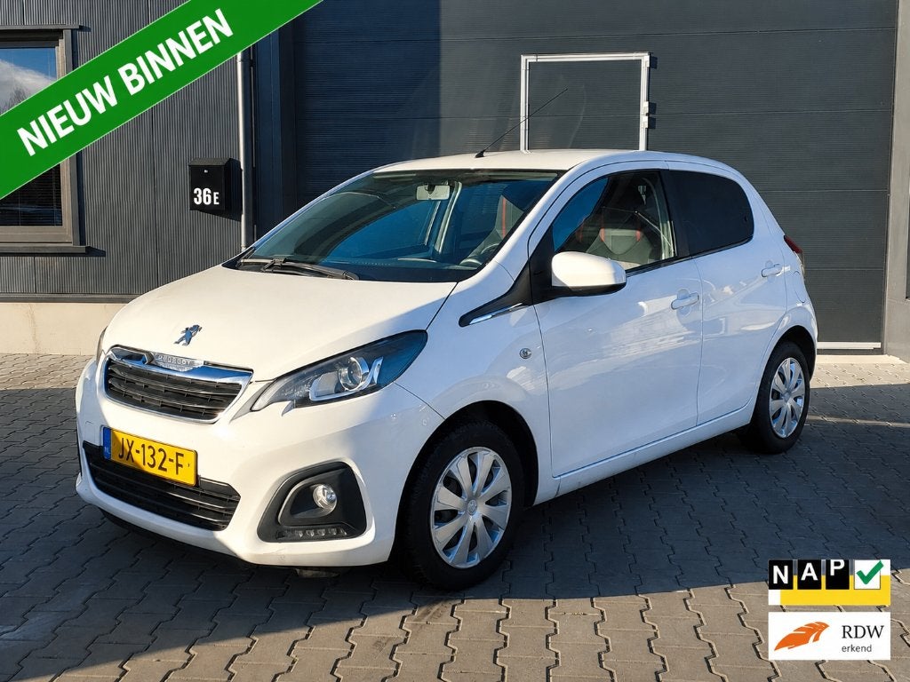Peugeot 108 5DRS airco Nw koppeling 149050 NAP Zomerkorting!, Auto's, Voorwielaandrijving, Euro 5, Stof, Sound system