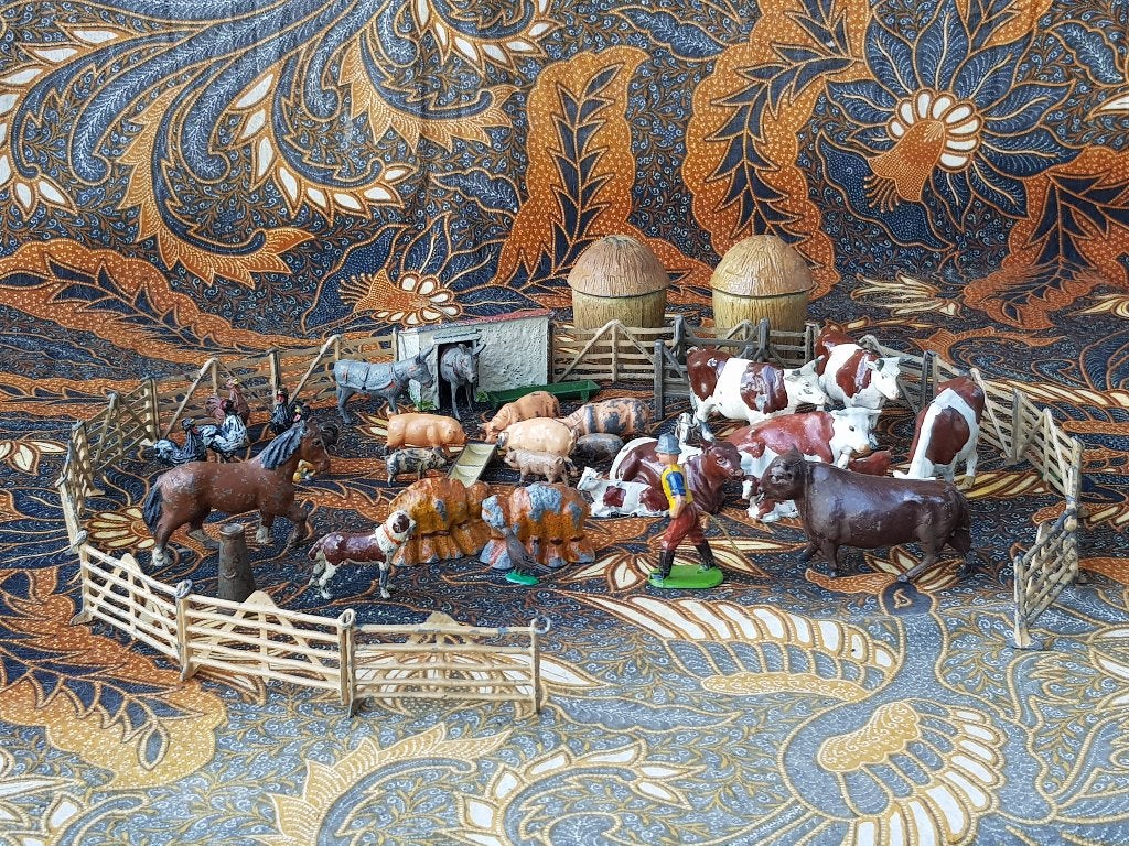 Mooi oud 57 delig boerderij speelgoed uit Engeland van tin.