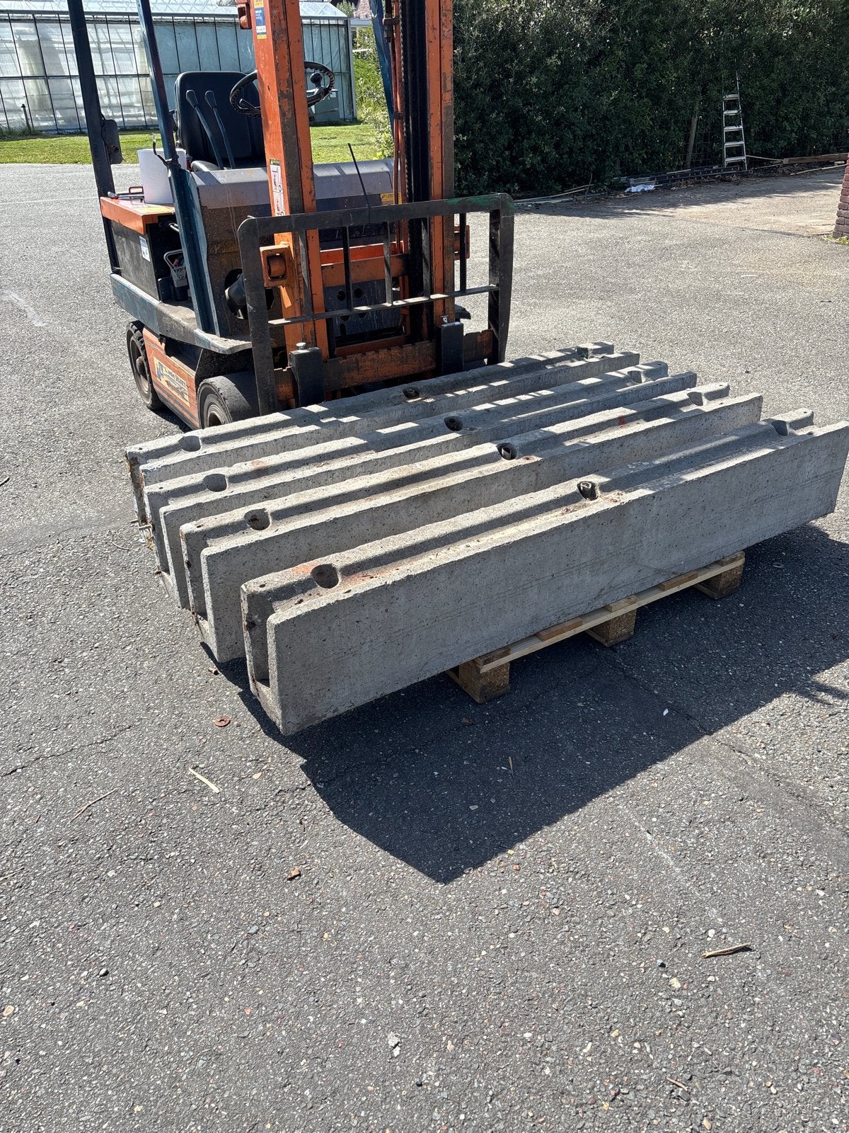 Betonnen balken voor diverse toepassingen, Ophalen, Gebruikt, 200 tot 250 cm, 50 mm of meer