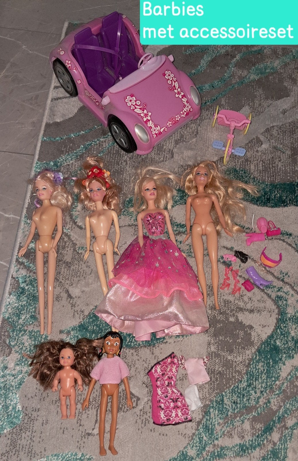 Barbies met kleding en schoenen, Ophalen, Barbie
