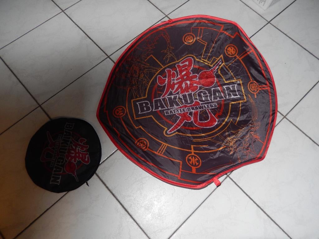 Bakugan kleed met kaarten, Ophalen, Gebruikt