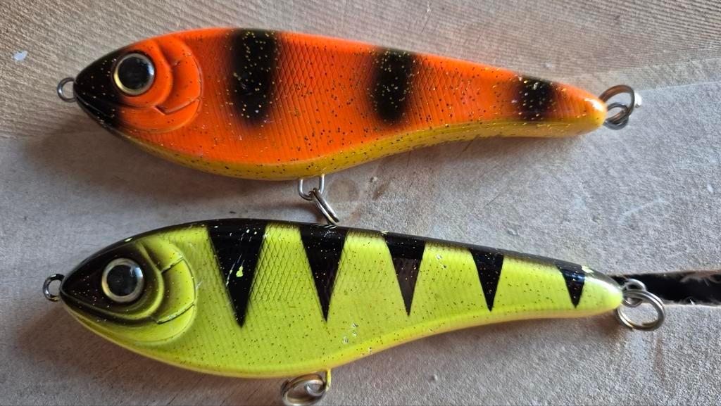 Kunstaas: 2 jerkbaits - busterjerk 2, Watersport en Boten, Hengelsport | Roofvissen, Ophalen of Verzenden, Overige typen