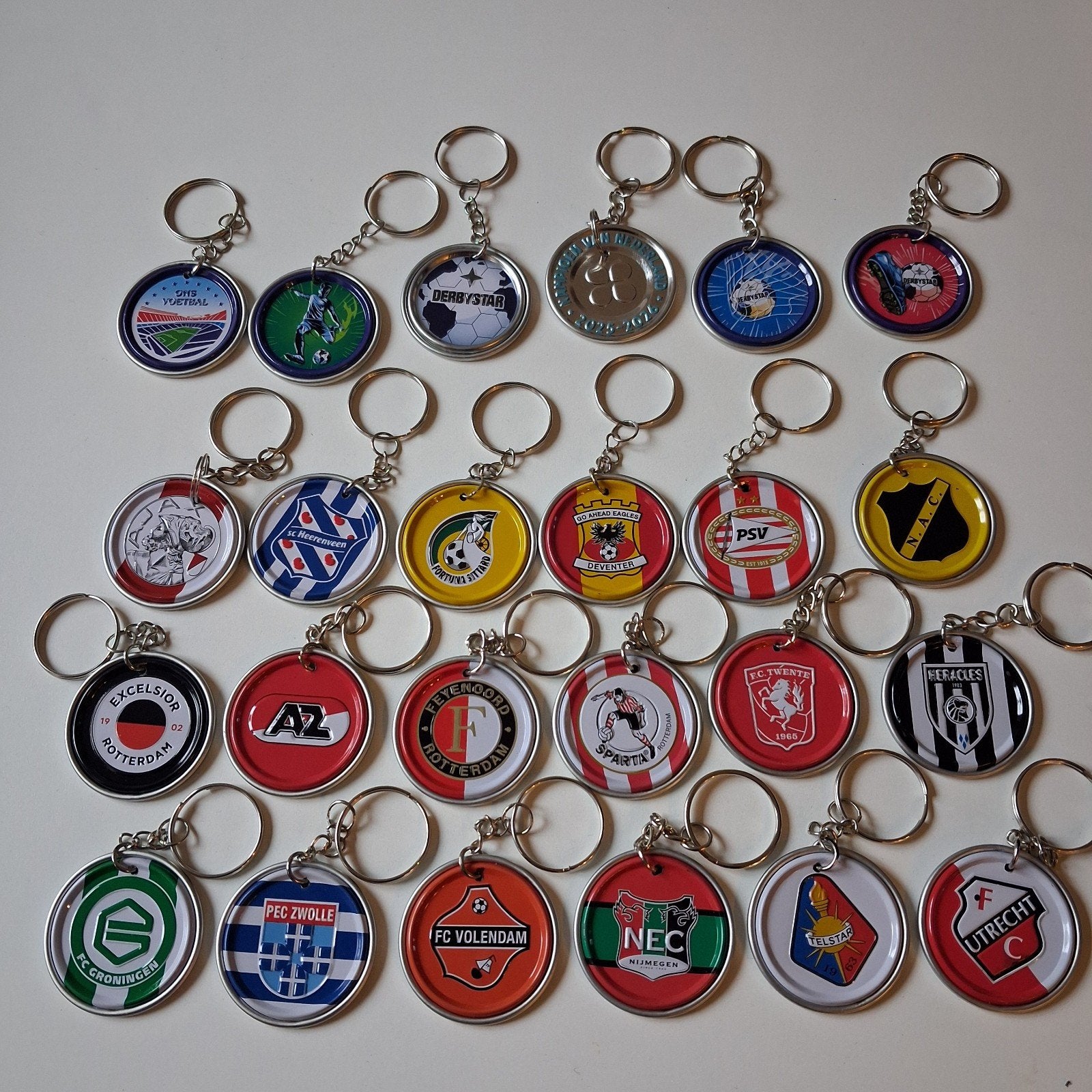 Eredivisie Sleutelhangers Seizoen 25/26 - alle clubs, Verzamelen, Ophalen of Verzenden, Nieuw