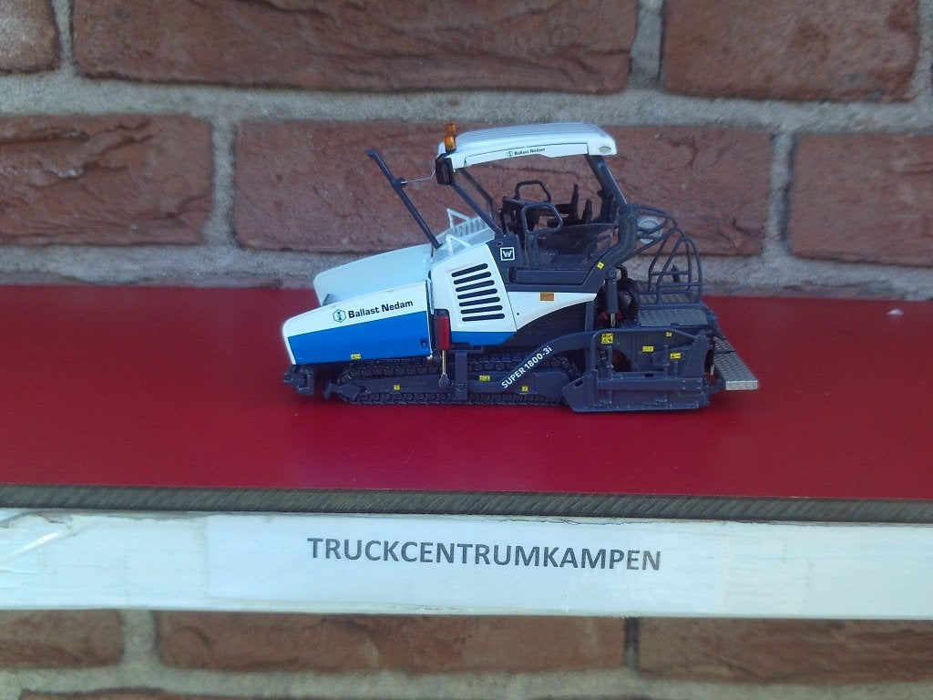 WSI  Asphalt  machine  van  Ballast  Nedam.