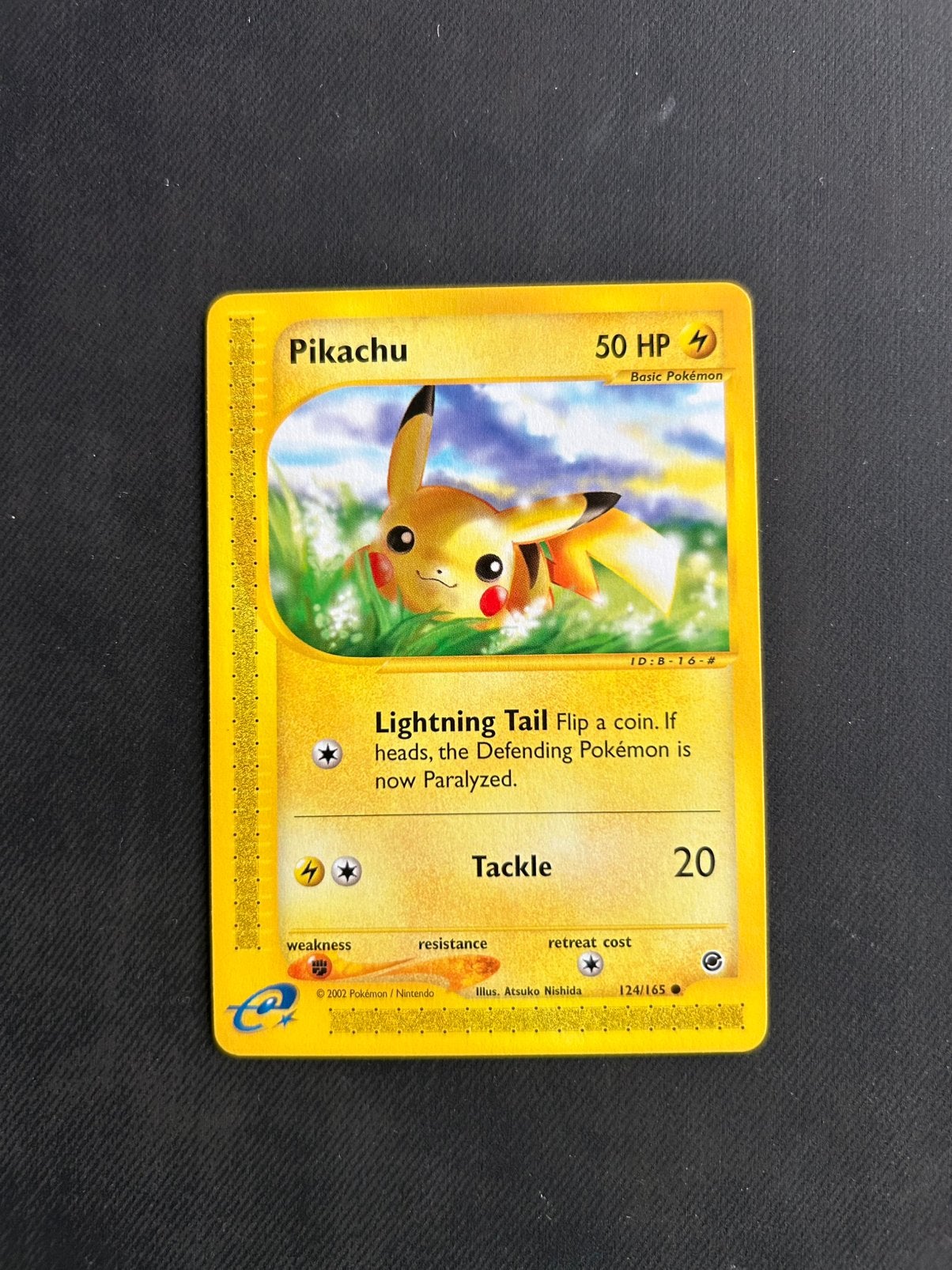 Pikachu 124/165 (2), Ophalen of Verzenden, Nieuw, Losse kaart, Foil