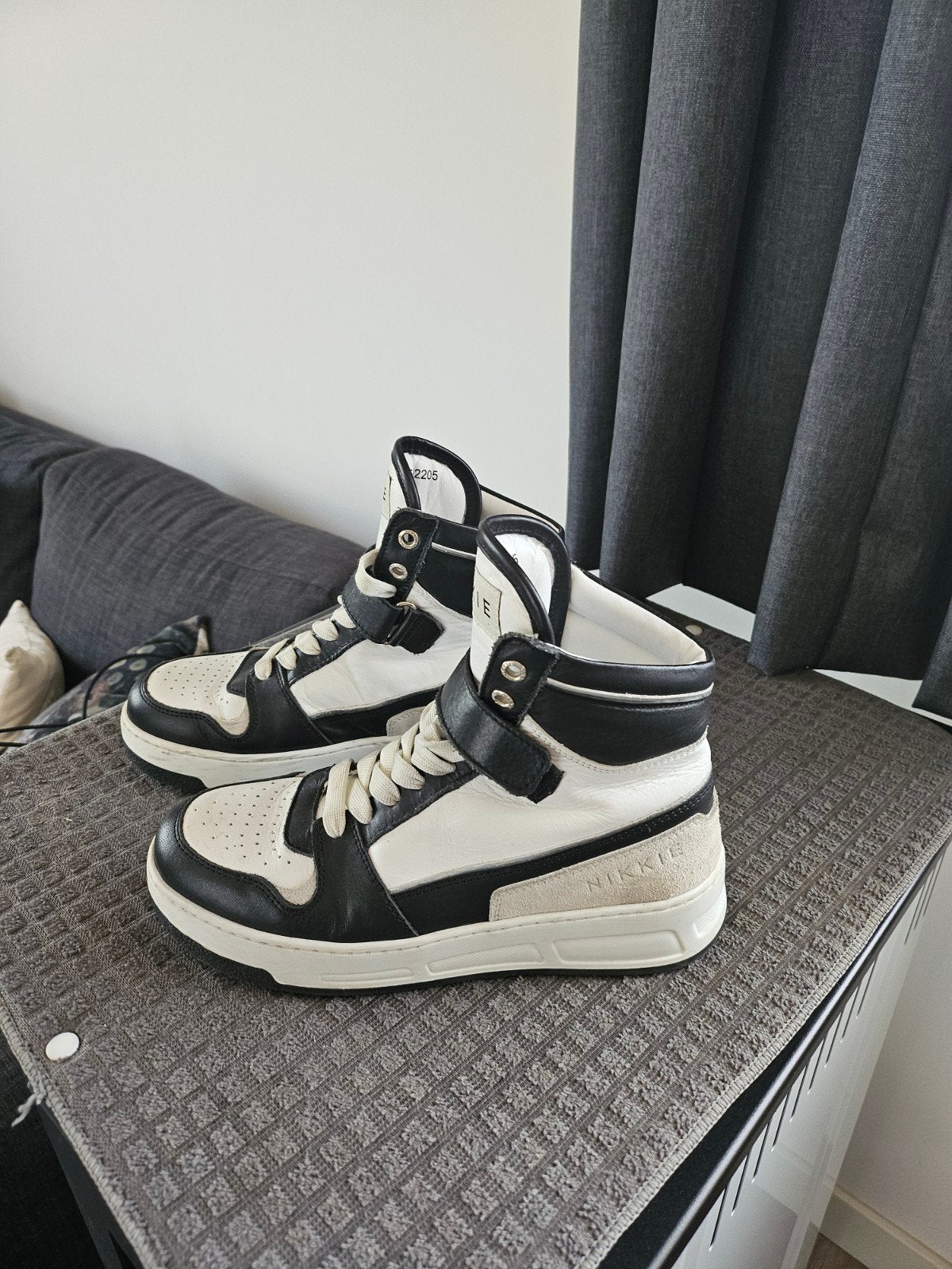 Nikkie sneakers maat 37 - Zo goed als nieuw, Kleding | Dames, Schoenen, Zwart, Ophalen of Verzenden, Nikkie, Sneakers of Gympen