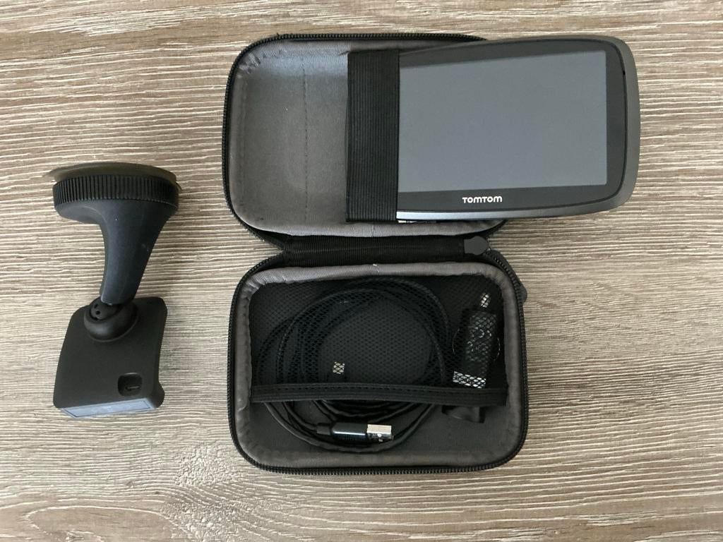 TomTom type 5000 met levenslange updates en accessoires, Ophalen of Verzenden, Gebruikt