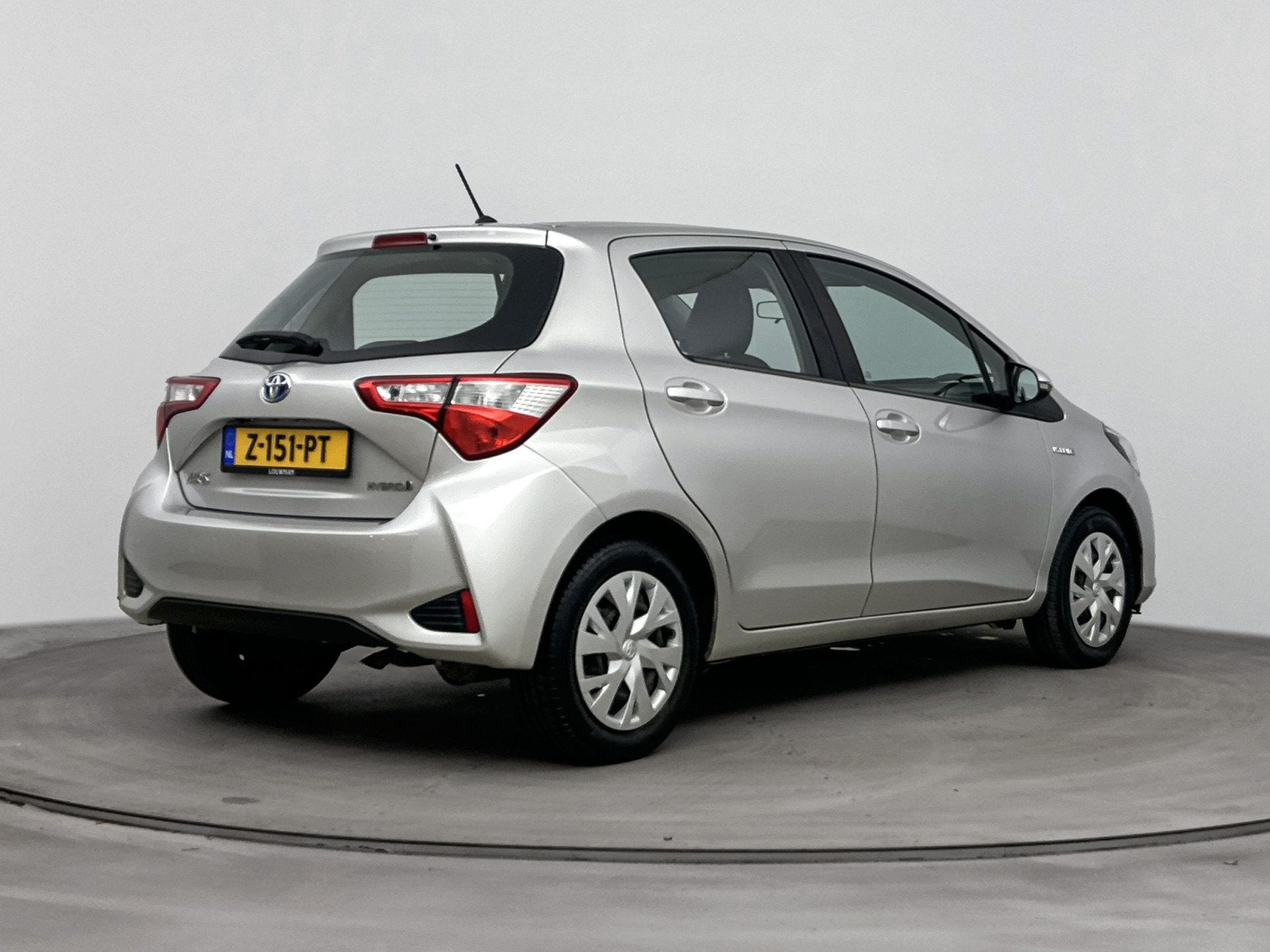 Toyota Yaris 1.5 Hybrid Active | Navigatie | Climate Control, 12 maanden, 4 cilinders, Bedrijf, Yaris