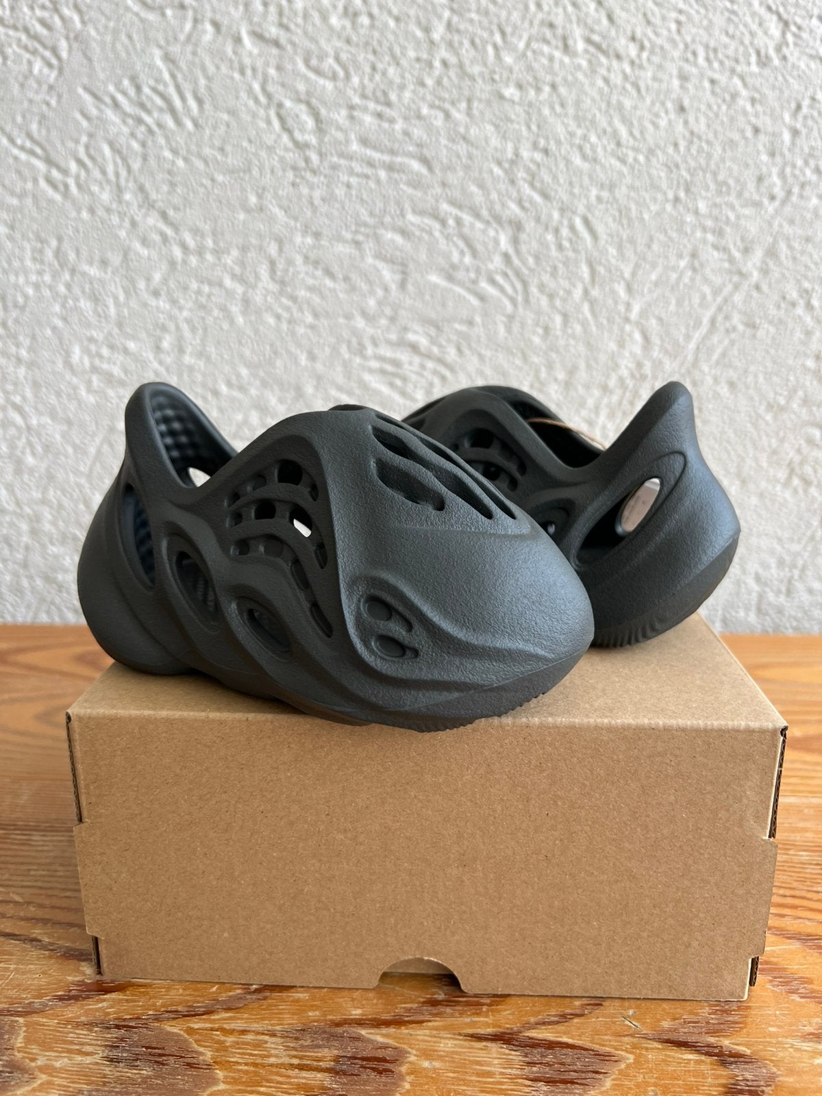 Adidas Yeezy foam runner carbon infants (20) (nieuw!), Kinderen en Baby's, Schoentjes, Jongetje of Meisje, Nieuw, Ophalen of Verzenden