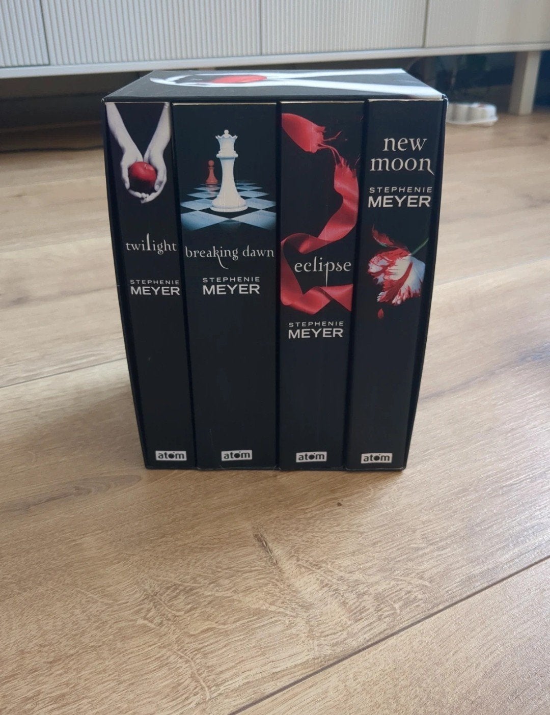 Twilight Saga Atom Collection Boxset, Ophalen of Verzenden, Gelezen, Overige uitgevers, Engels