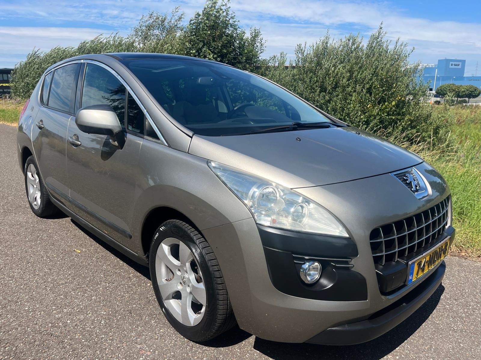 Peugeot 3008 1.6 | Clima | Cruise | Navi | Bluetooth | Parke, Auto's, Voorwielaandrijving, Euro 5, Gebruikt, 1434 kg
