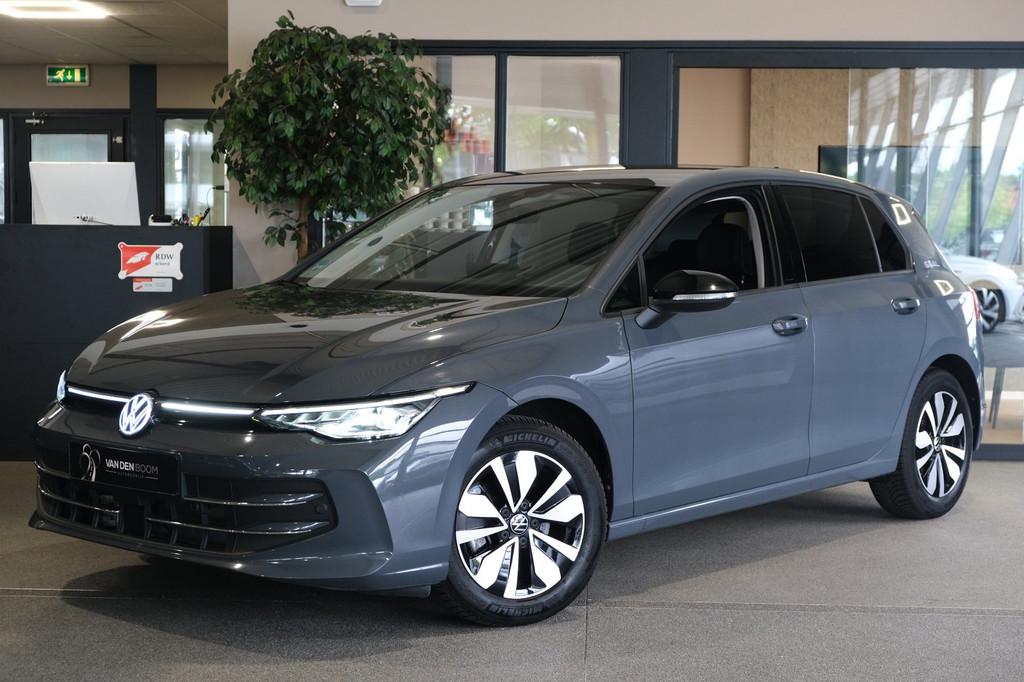 Volkswagen Golf 8.5 1.5 eTSI DSG 150PK Goal Edition Navi Cam, Auto's, Volkswagen, Gebruikt, 150 pk, Leder en Stof, Origineel Nederlands