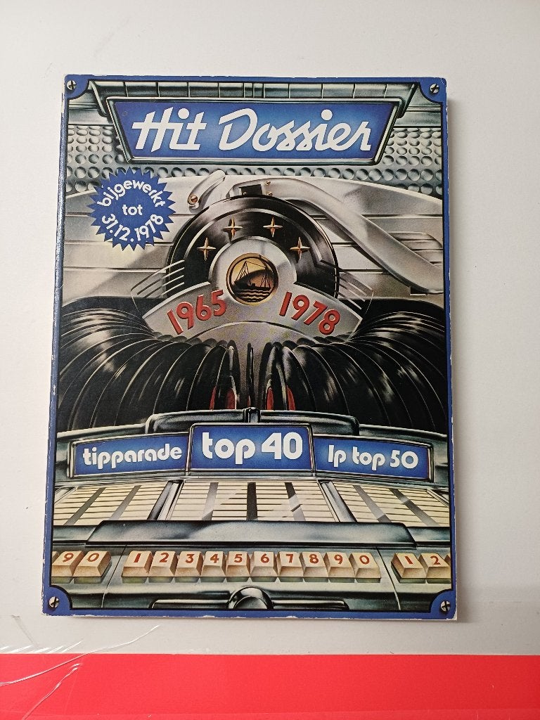 Boek - Hit Dossier 1965 - 1978 - Tipparade/Top 40/LP Top 50, Ophalen of Verzenden, Gelezen, Artiest