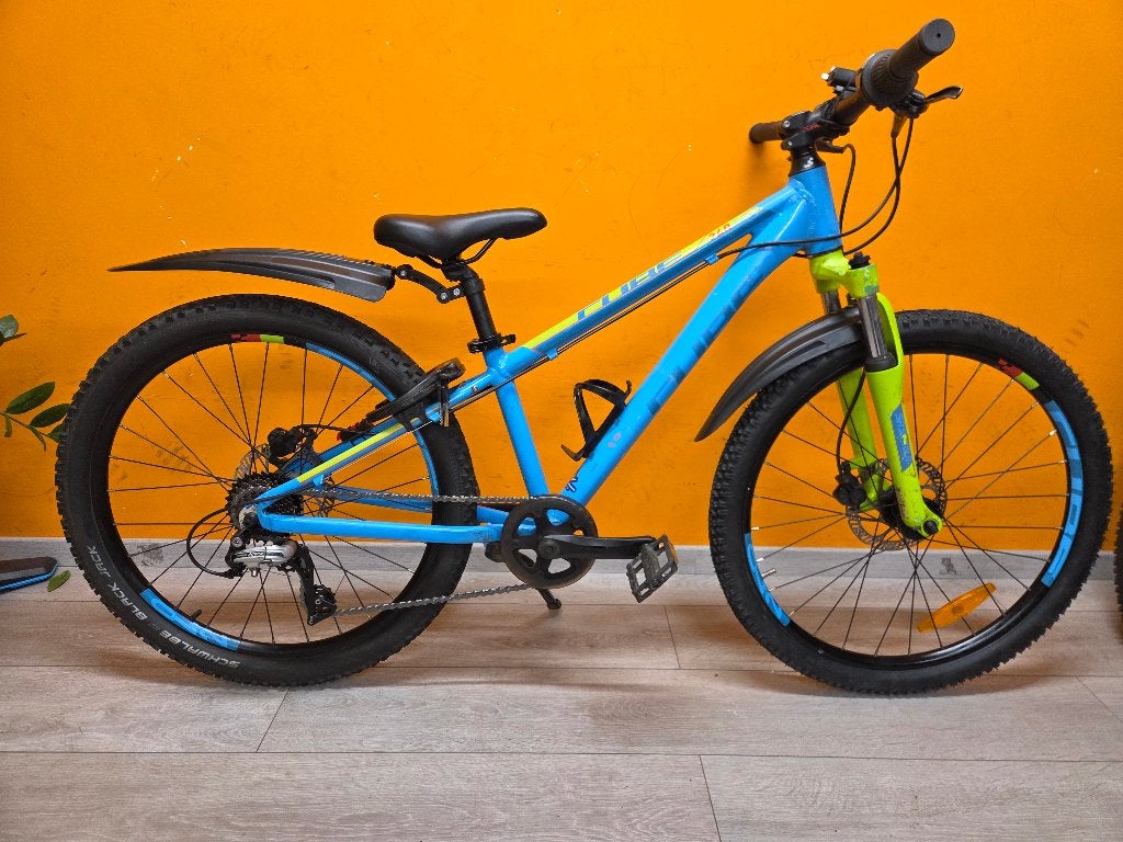 Cube 240 Acid Race 24 inch, Ophalen, Gebruikt