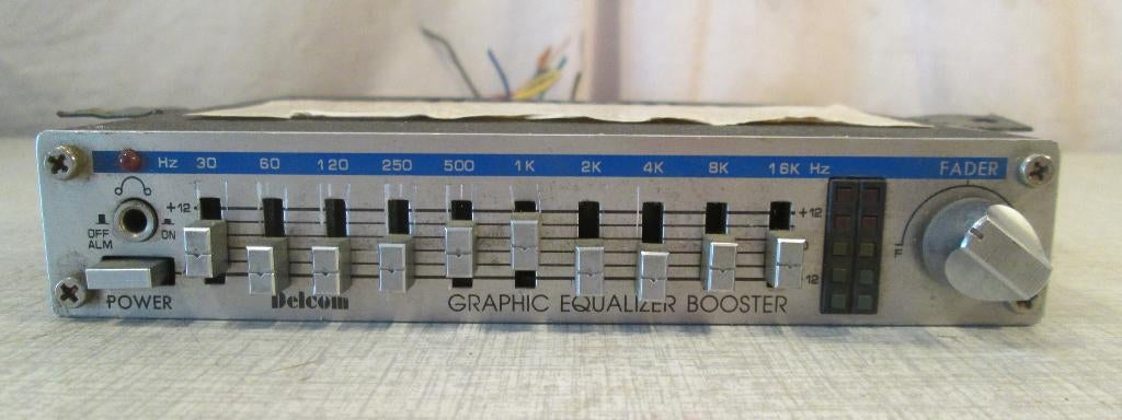 Prima Graphic Equalizer Booster voor in de auto, Auto diversen, Autoradio's, Ophalen of Verzenden, Zo goed als nieuw