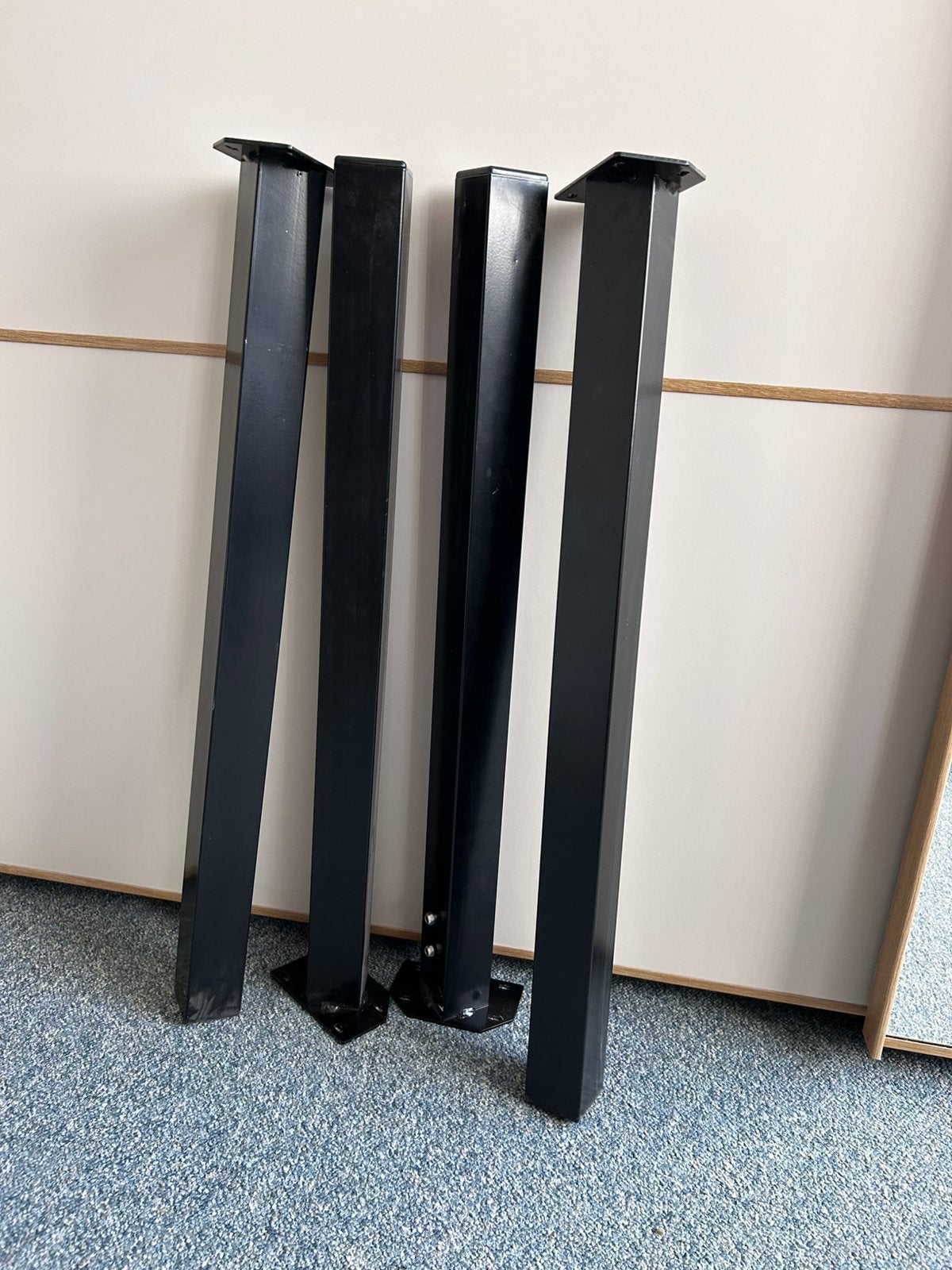 Metalen tafelpoten, 71 cm. Gebruikt maar geen beschadigingen, Ophalen, Zo goed als nieuw, Rechthoekig, 50 tot 100 cm